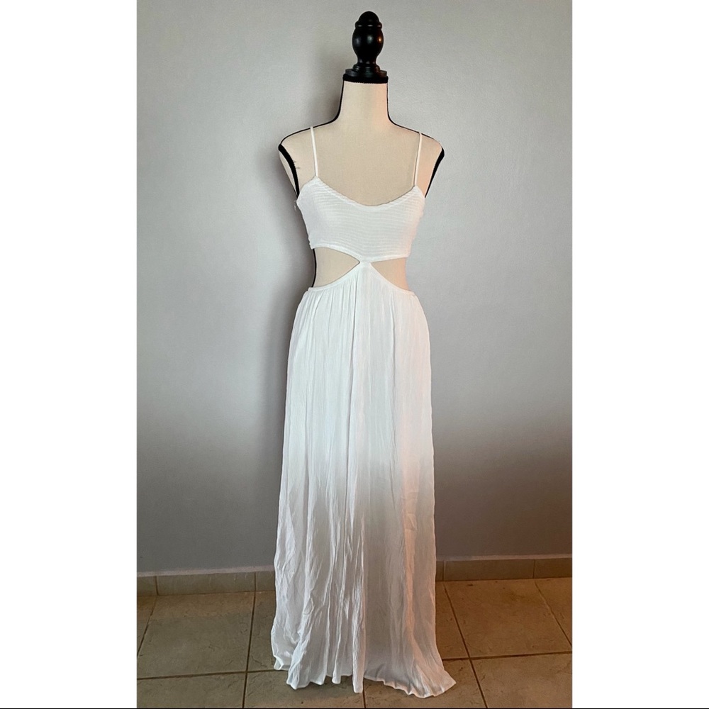 White maxi dress
